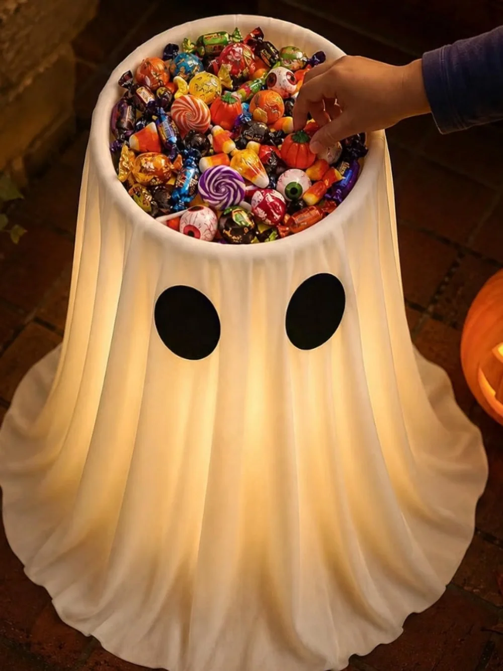 Halloween decorative white